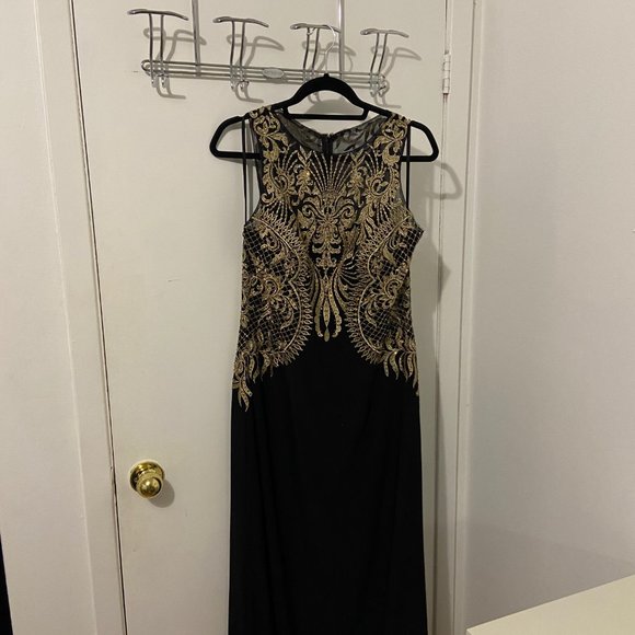 Melanie Lyne Gown - Picture 6 of 8